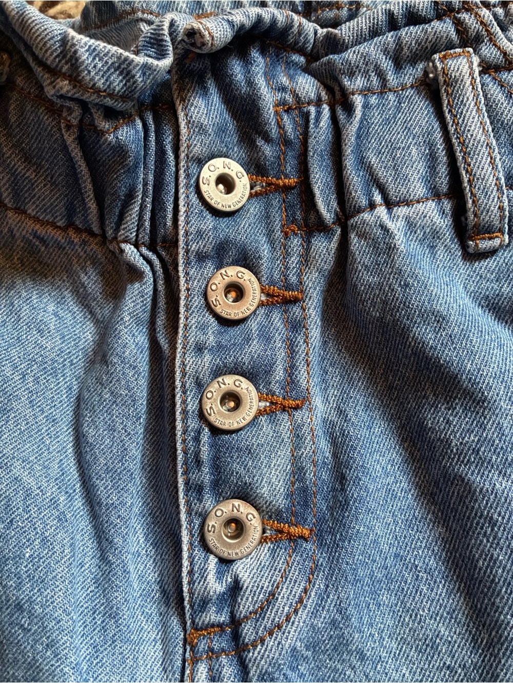 Vintage Style Button-Front Light Blue Denim Shorts